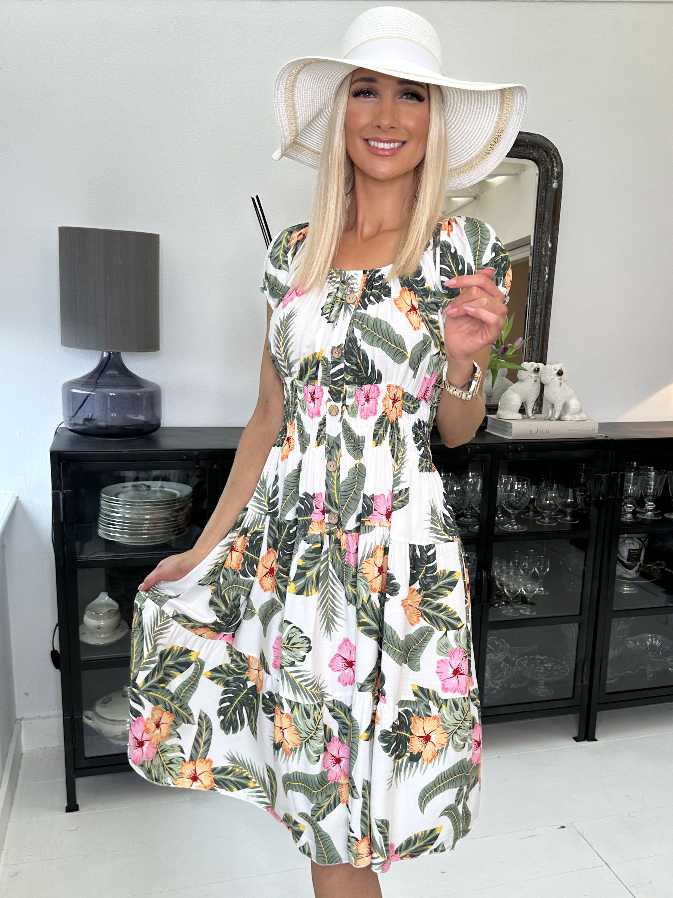 Finalia hawaii short - Sød kjole med hawaii blomster og elastik i taljen